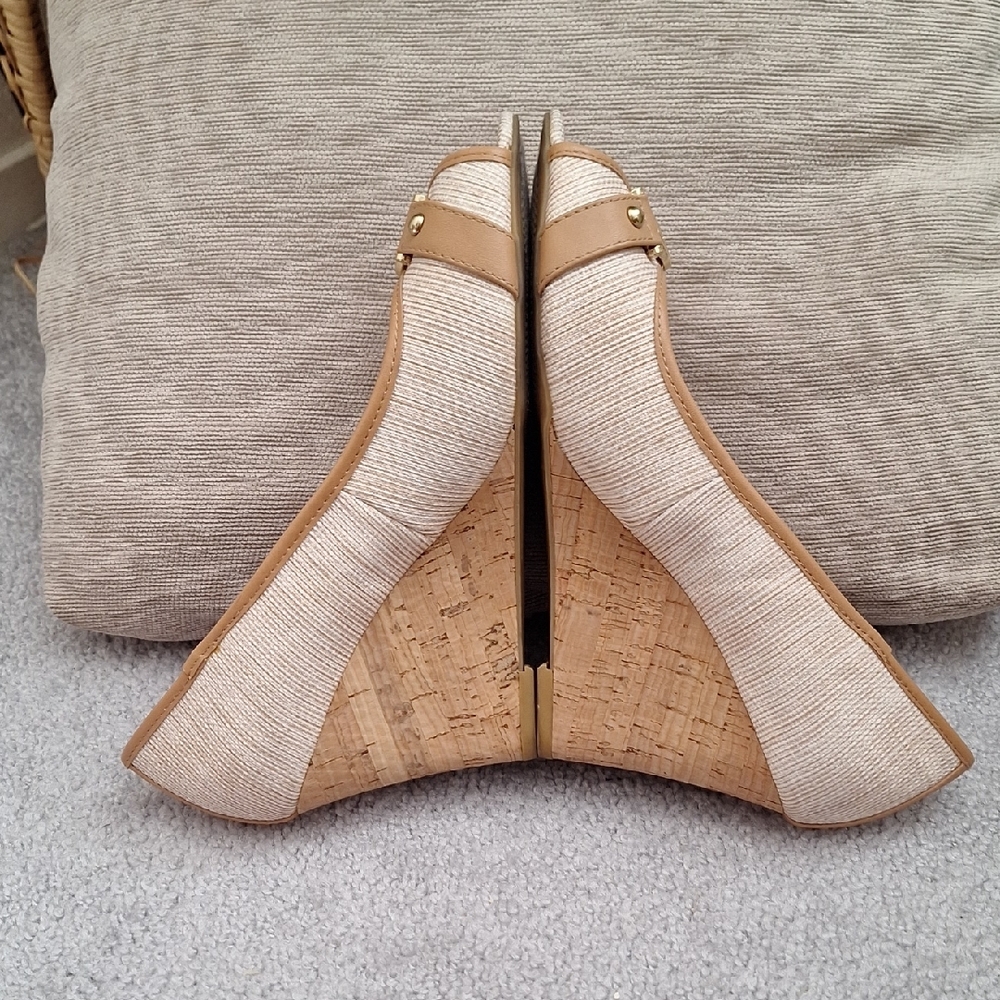 Tommy Hilfiger Beige and Cream Wedge Shoes - Picture 5 of 8
